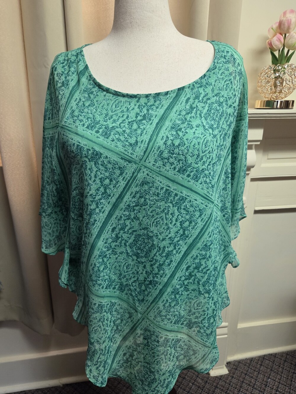 Dana Buchman Women’s Green Printed Poncho Style Top Size Large